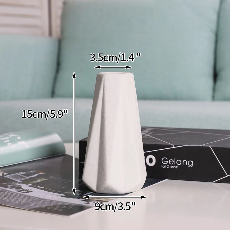 Modern White Ceramic Flower Vase – Nordic Decorative Plant Pot for Home or Wedding