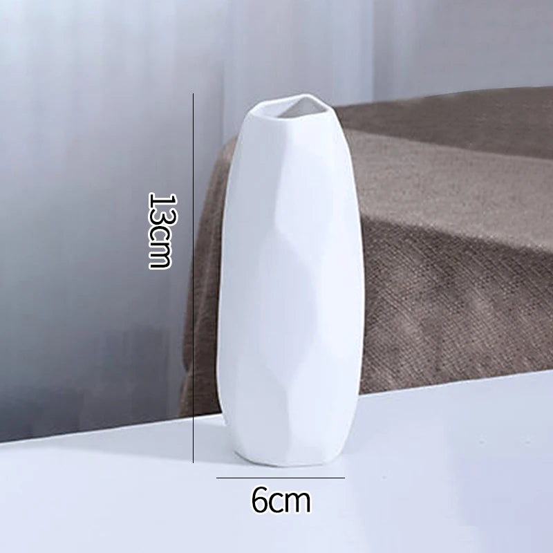 Modern White Ceramic Flower Vase – Nordic Decorative Plant Pot for Home or Wedding