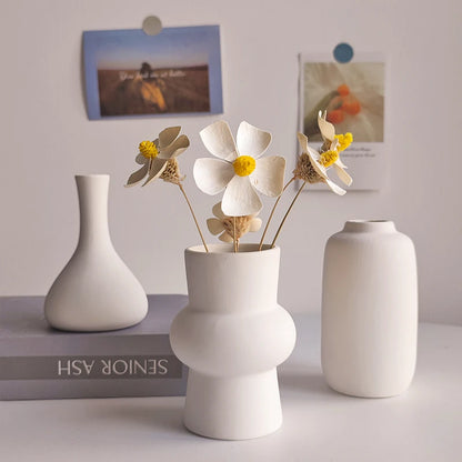 Modern White Ceramic Flower Vase – Nordic Decorative Plant Pot for Home or Wedding