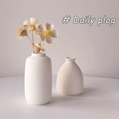 Modern White Ceramic Flower Vase – Nordic Decorative Plant Pot for Home or Wedding
